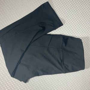 Avia Black Small Capri Leggings!